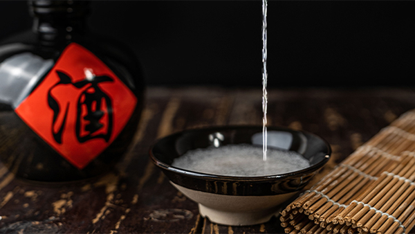 夏日炎炎，白酒到底該怎么喝？揭秘夏季飲酒的五大禁忌