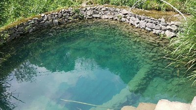 劉峰回鄉(xiāng)創(chuàng)業(yè)“靠山吃山”，用釀白酒設(shè)備做土酒年入20萬