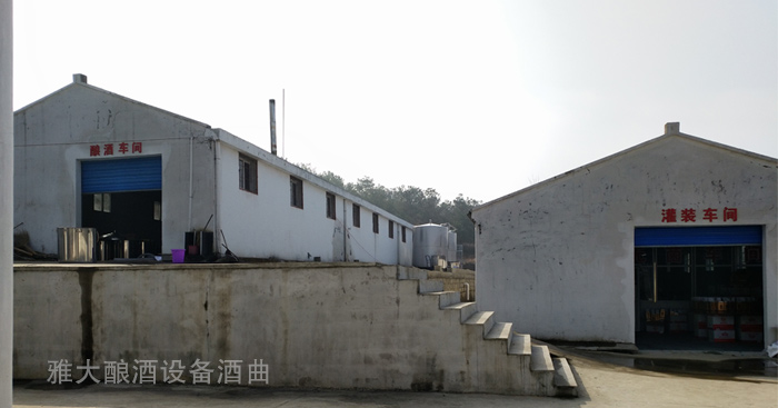 927雅大學(xué)員引進大型釀酒設(shè)備，擴大酒廠規(guī)模