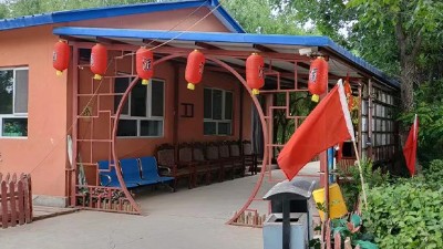 民宿+釀酒，李先生用高粱釀酒設(shè)備做酒的生活別有一番風(fēng)味