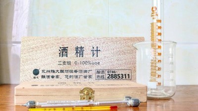 用蒸酒設備釀酒的新人，測酒度時為什么總是不準確？