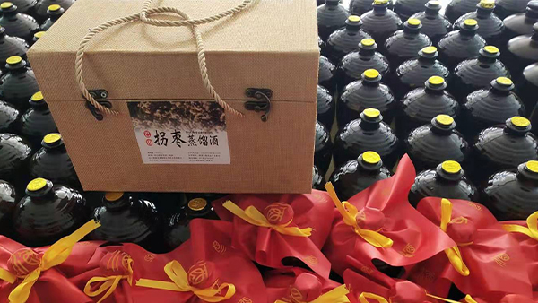 用這款水果酒曲將拐棗釀成酒，野果變金果，利潤翻倍