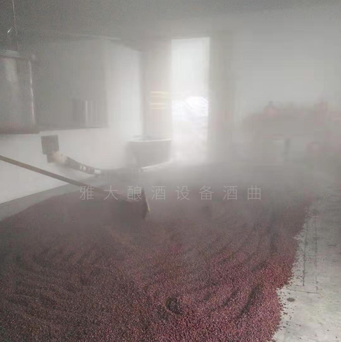 從廚師到釀酒師，用蒸餾釀酒設(shè)備釀出美酒，釀出紅火日子